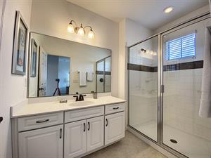 Upstairs King Master Suite 2 full bathroom