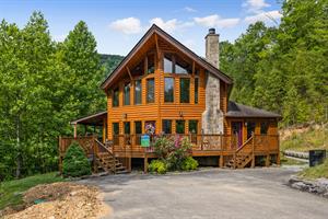 Prestigious Mountain Top Cabin In Shagbark Resort
