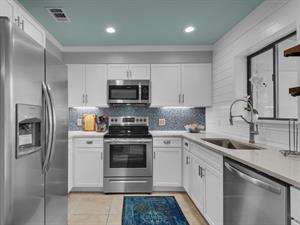 Beautiful Kitchen on 1st Floor