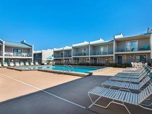 Pool and Lounge Area