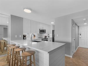 Extra Seating at Bar Area