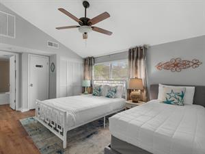 Loft Bedroom with 1 Queen Bed and 1 Twin BEd