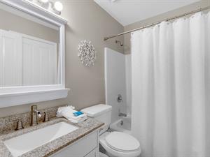 Shared Guest Bathroom