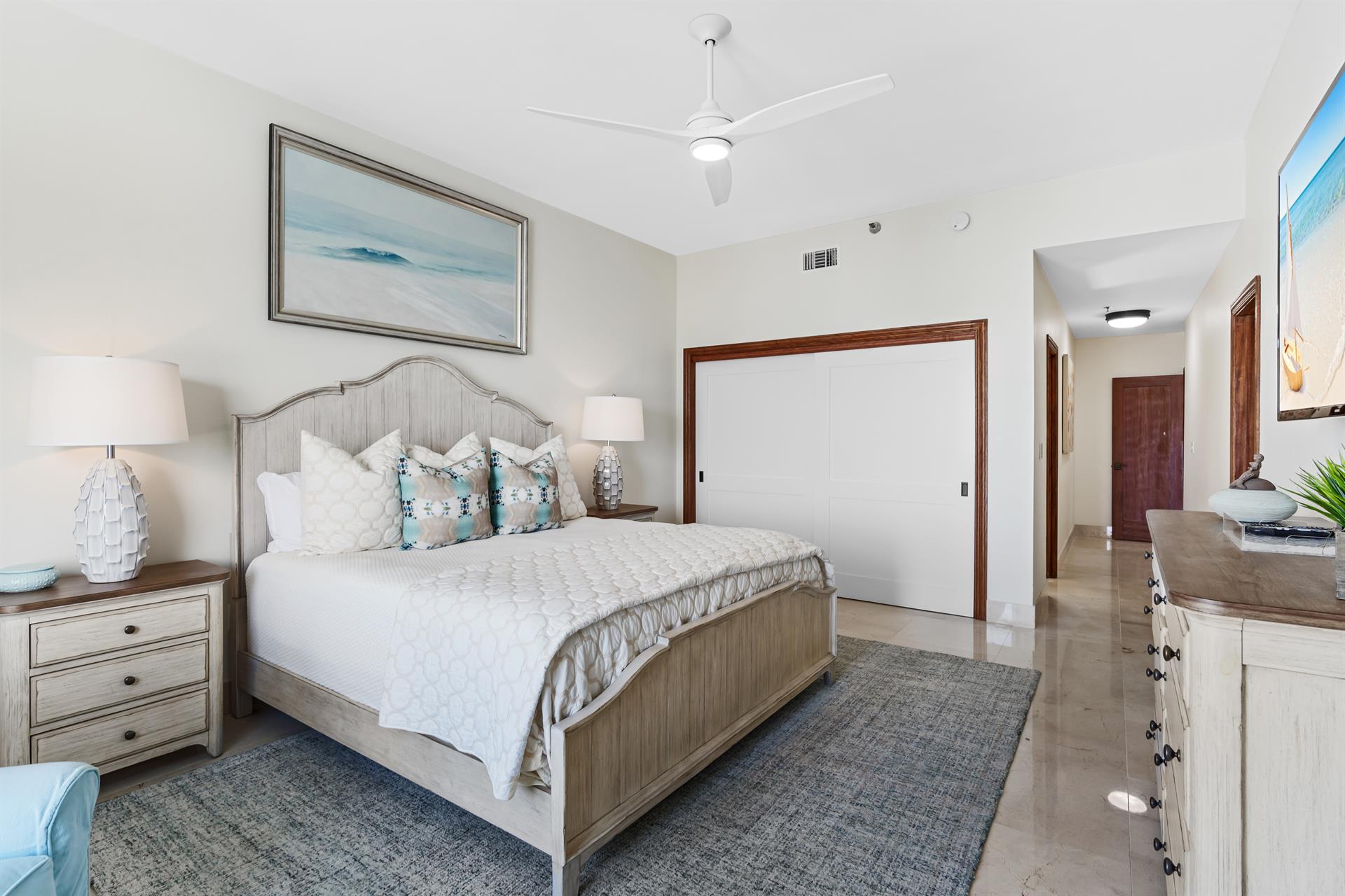 Guest Bedroom 1 with Enuite Bathroom