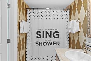 Guest Bathroom with Tub