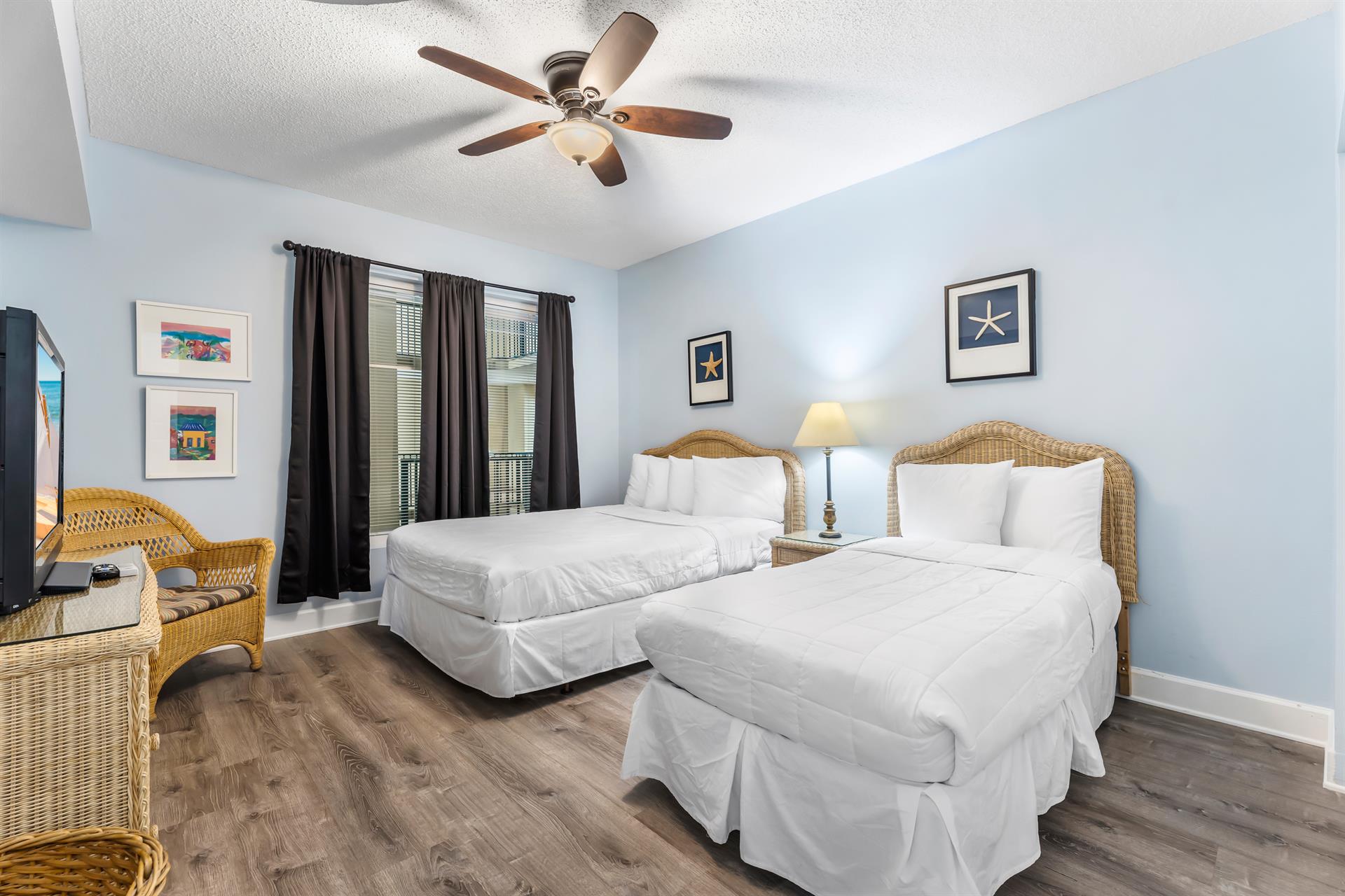 Guest Bedroom with 2 Full and Twin Beds