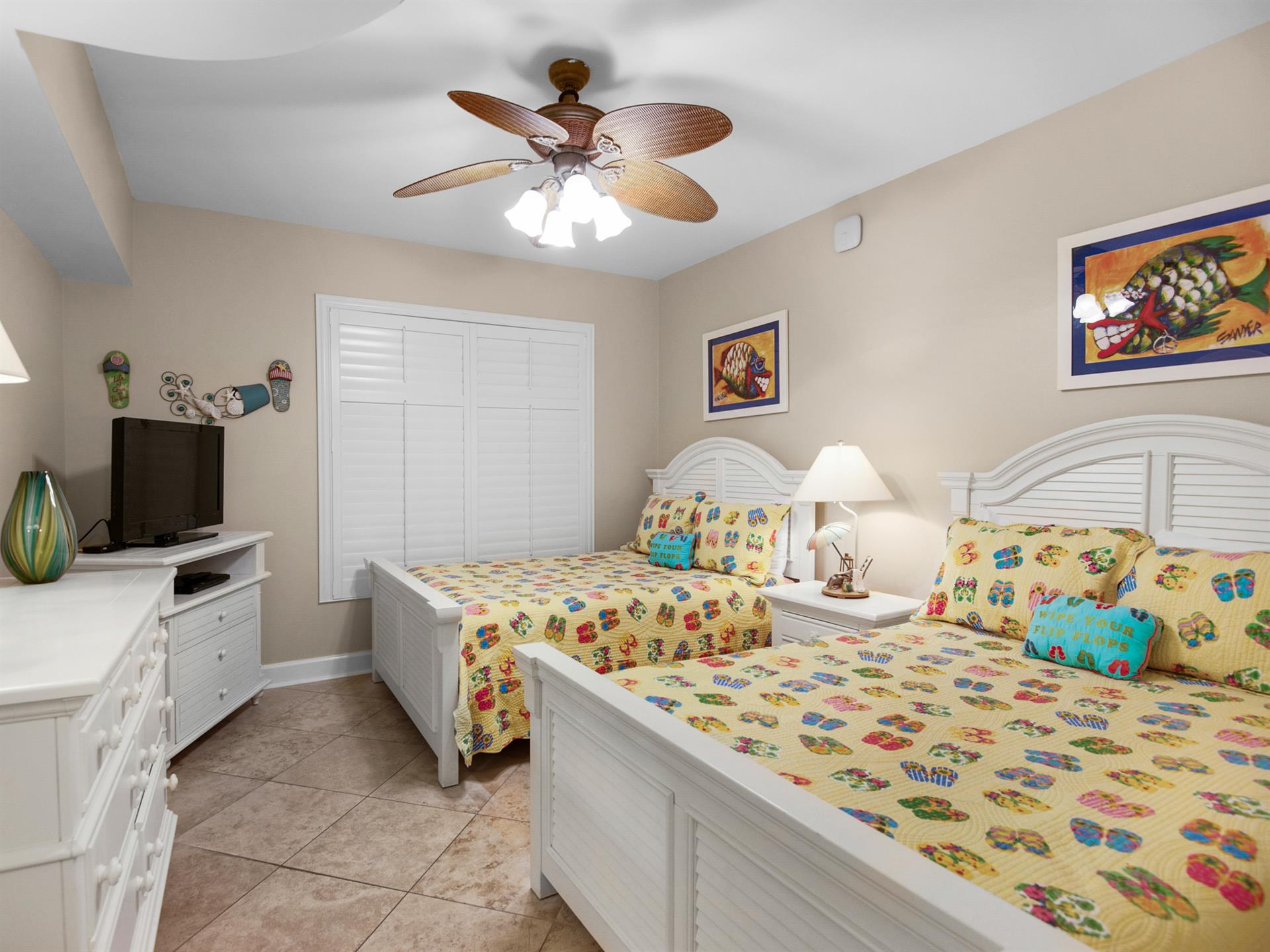 Guest Bedroom with 2 Doubles  Flat Screen TV