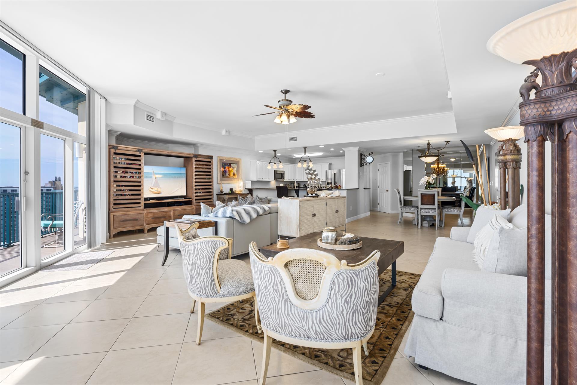 Spacious Living Area with 10 ft Ceilings