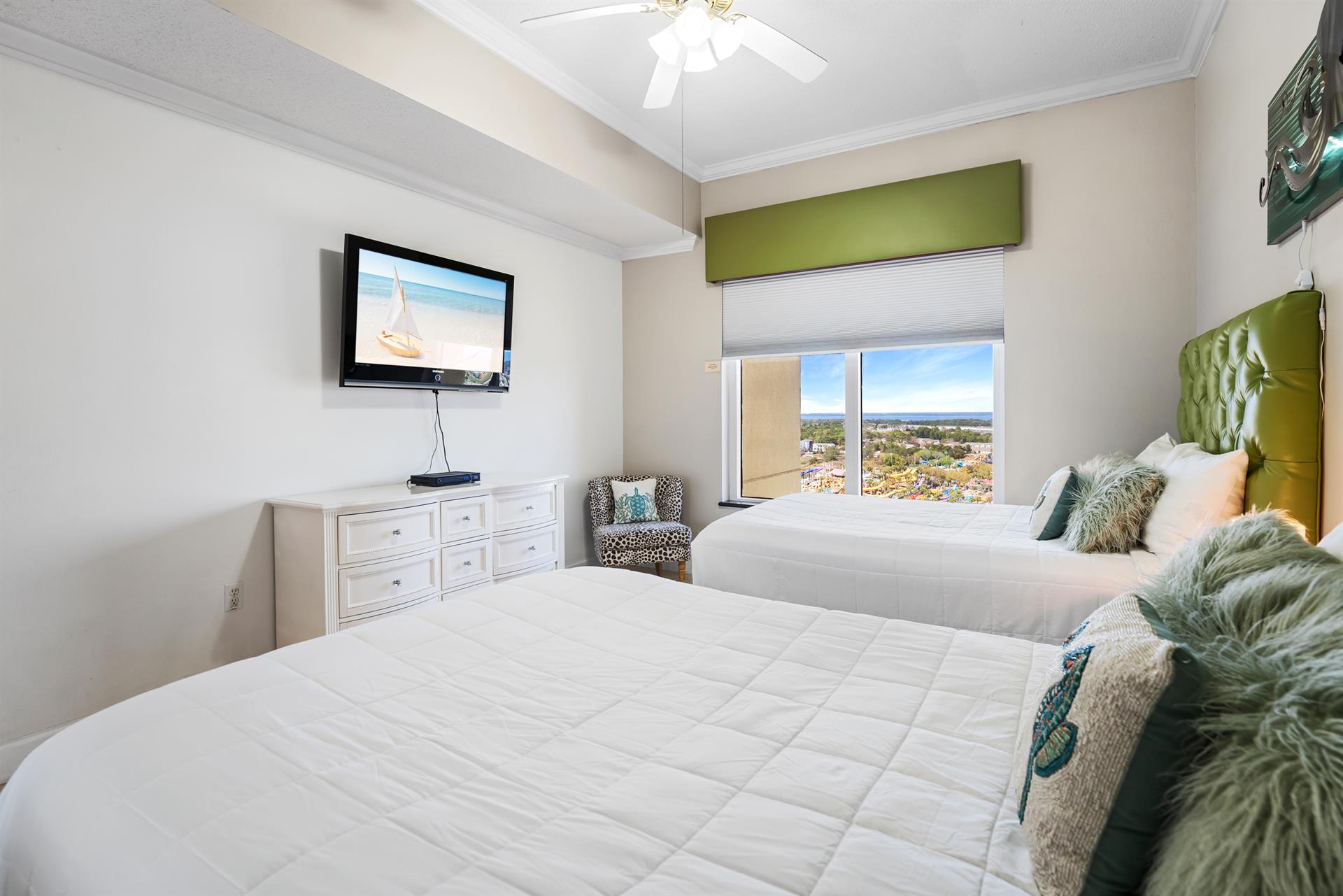 Guest Bedroom with 2 Queen Beds