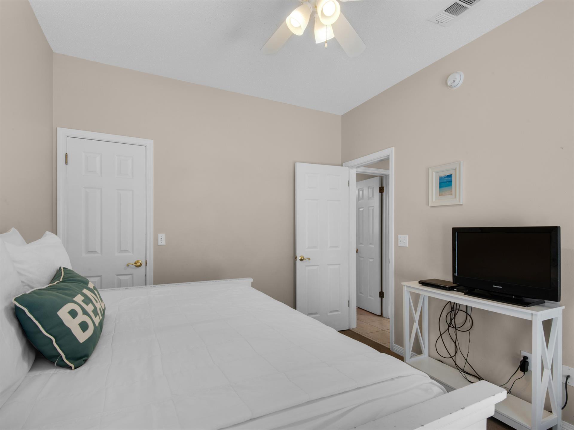 1st floor guest bedroom