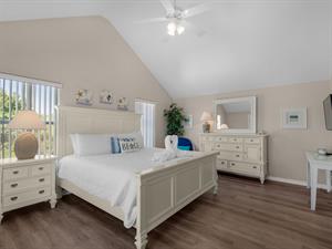 2nd floor king guest bedroom