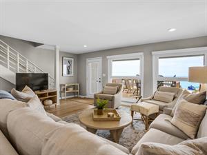 Living Area with Gulf Views