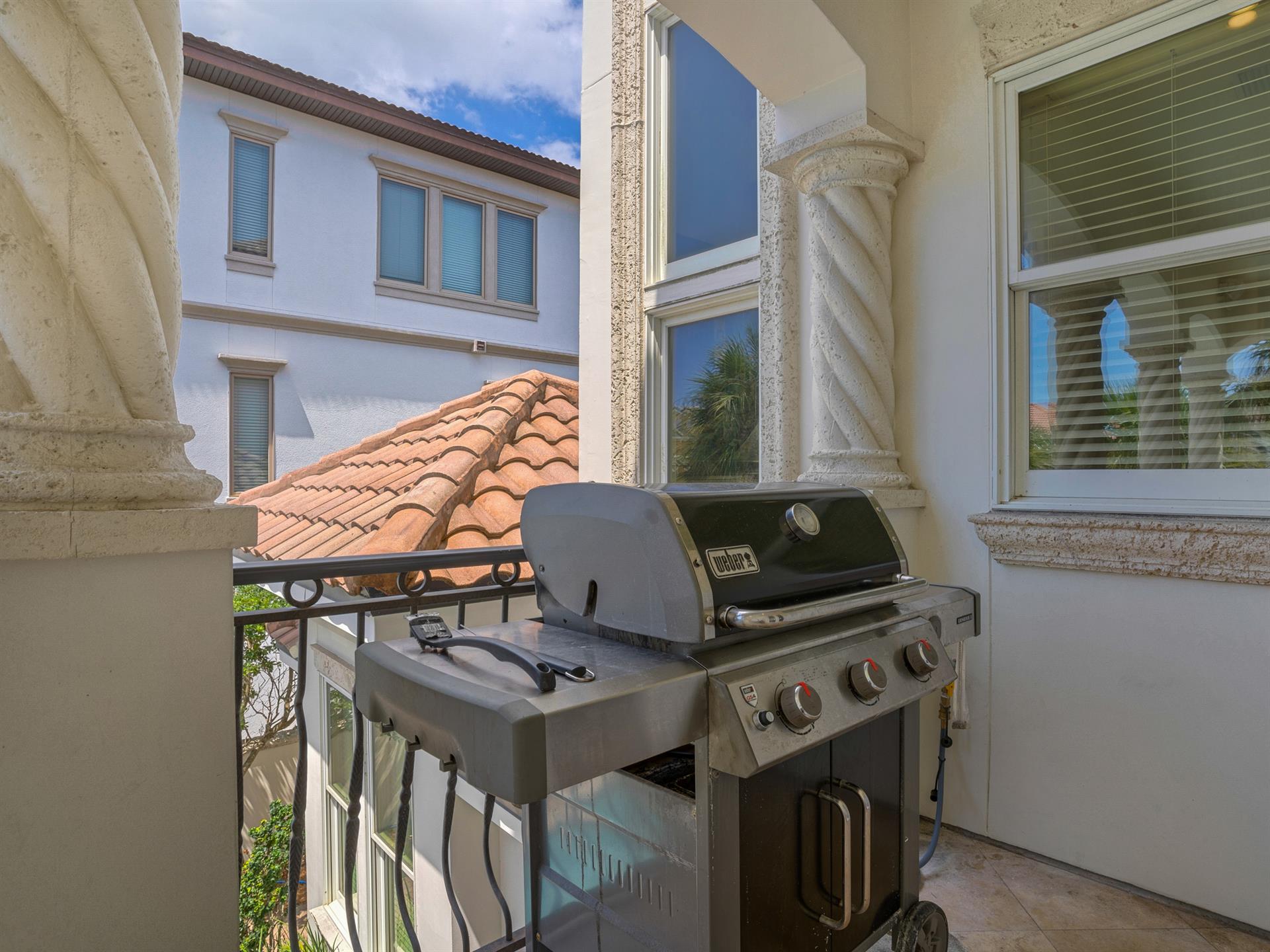Grill off Living Room Kitchen Area on 2nd fl
