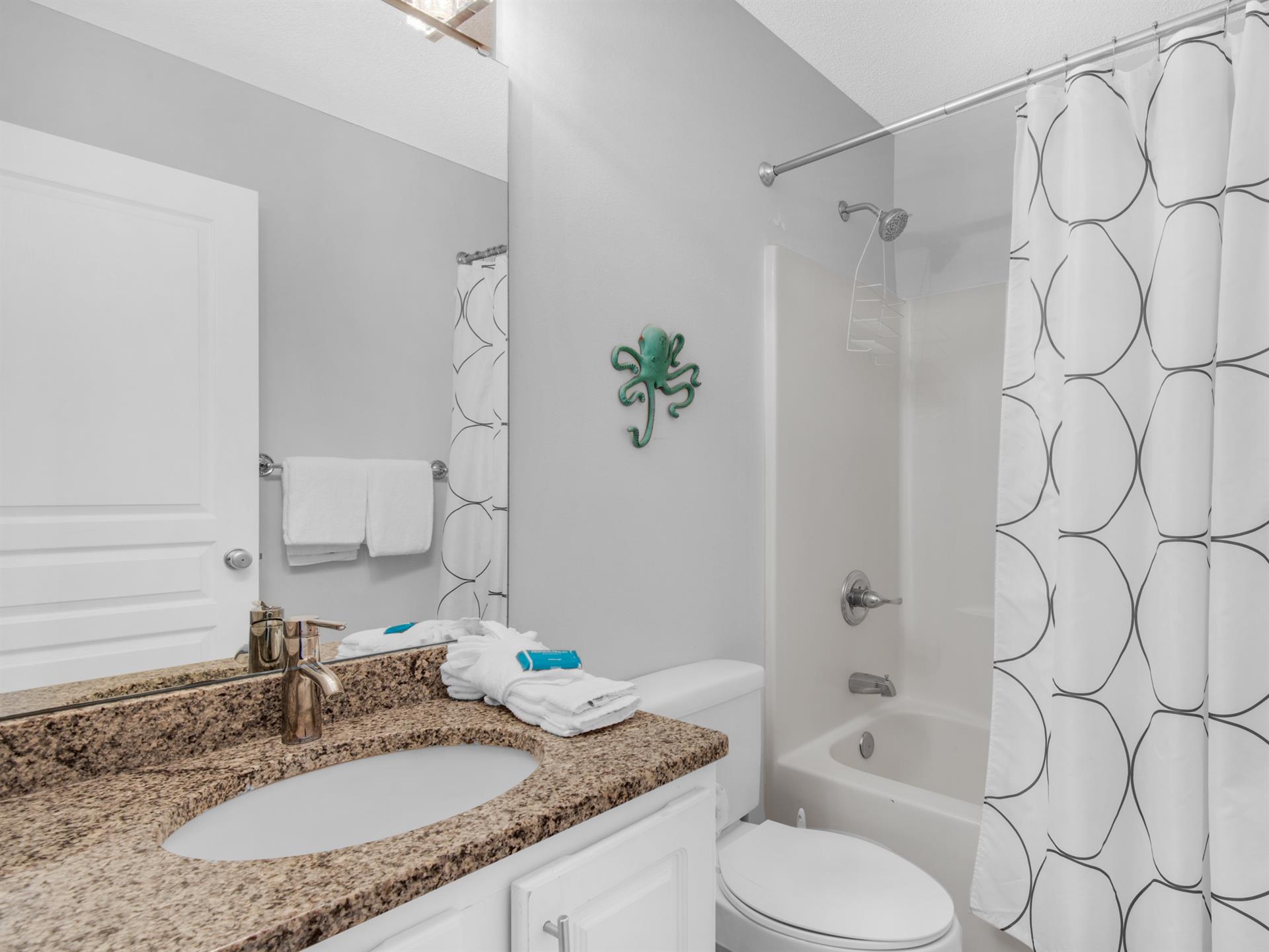 Guest Bathroom 2 Shared with Hall Access