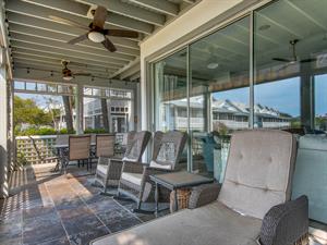 Spacious Screened Patio