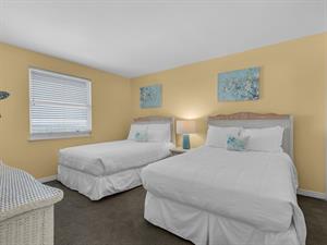 Guest Bedroom with 2 Double Beds