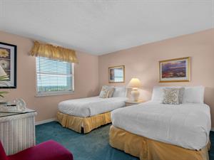 Guest Bedroom With 2 Double Beds