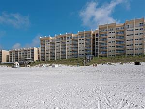 Complex Directly on the Beach