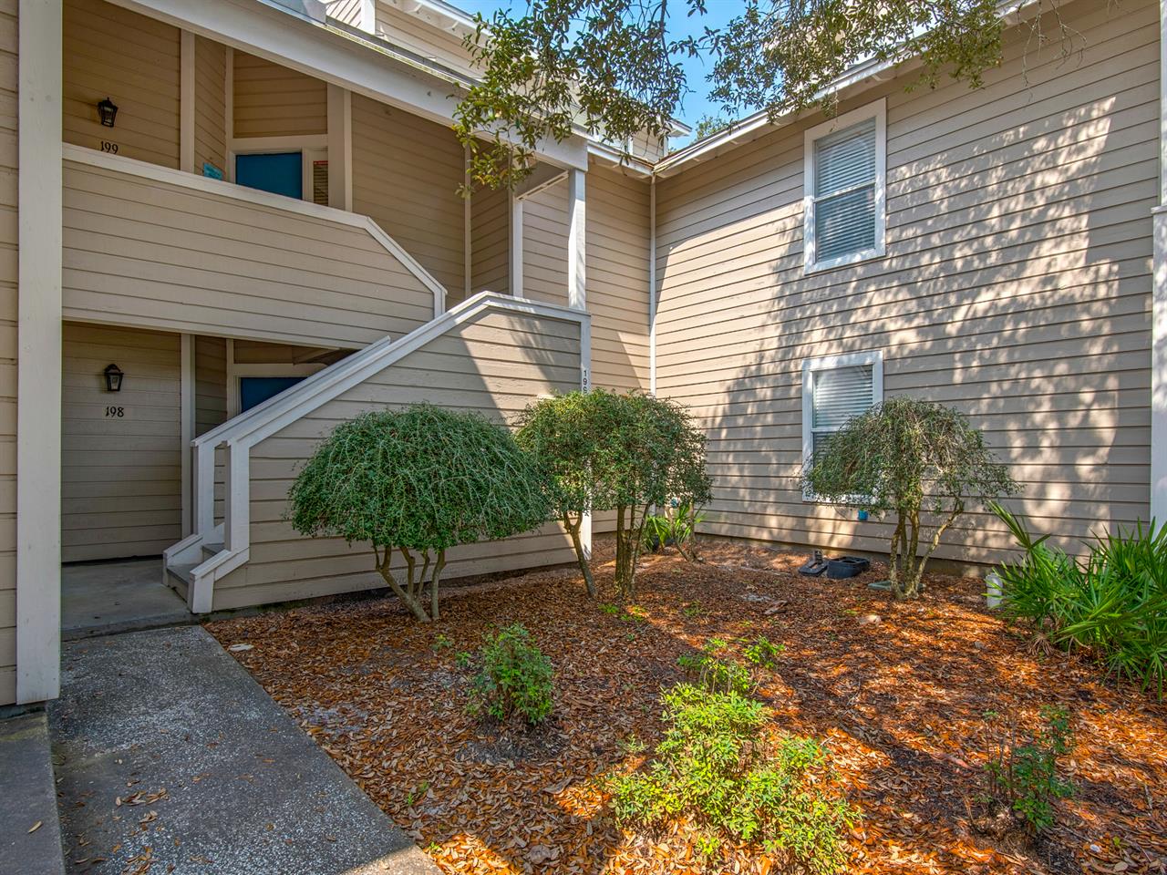 Entrance to Cottage 198