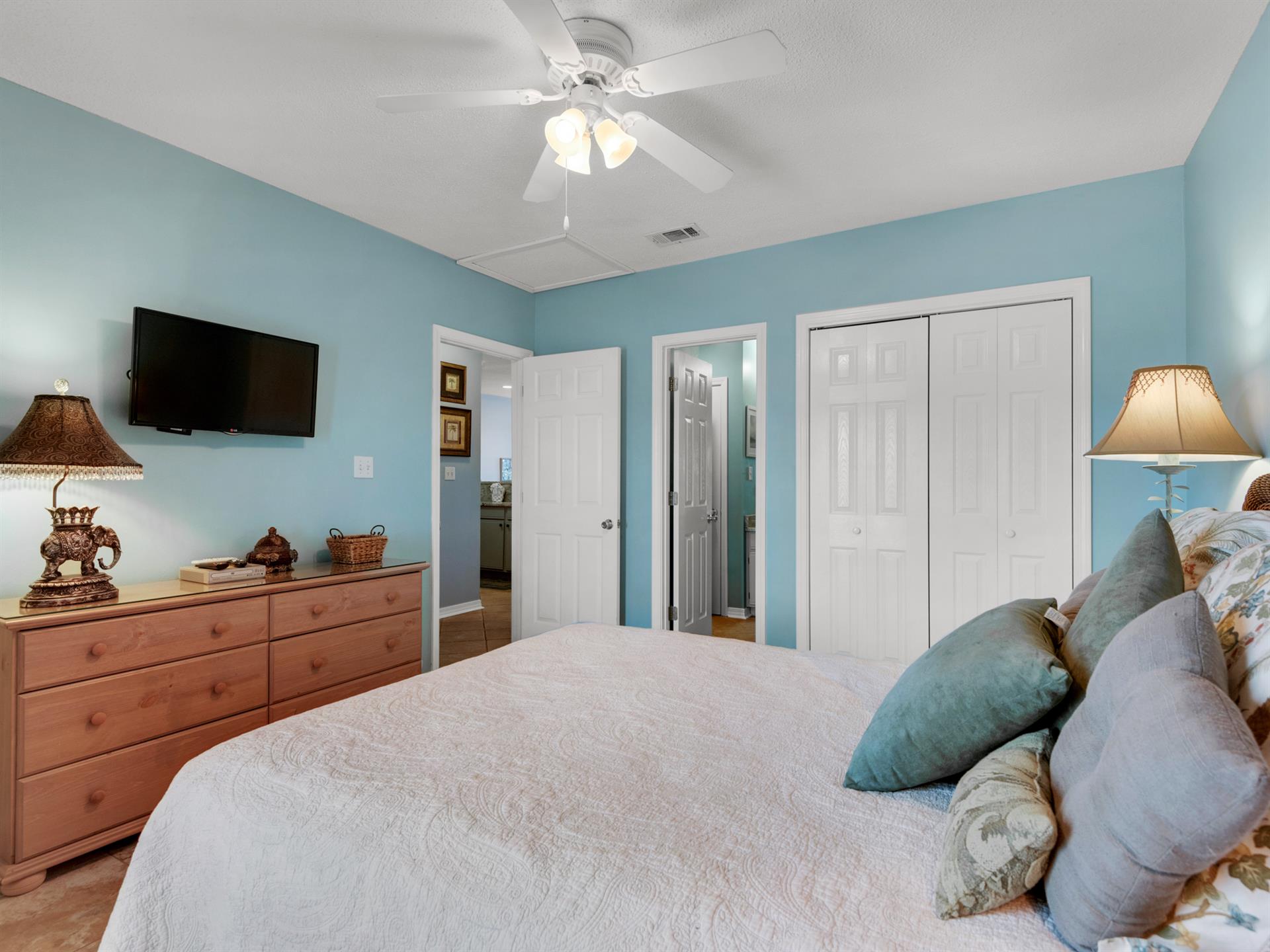 Guest Bedroom with Queen Bed and Flast Screen TV