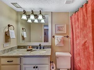 Adjoining Bath for King Guest Bedroom