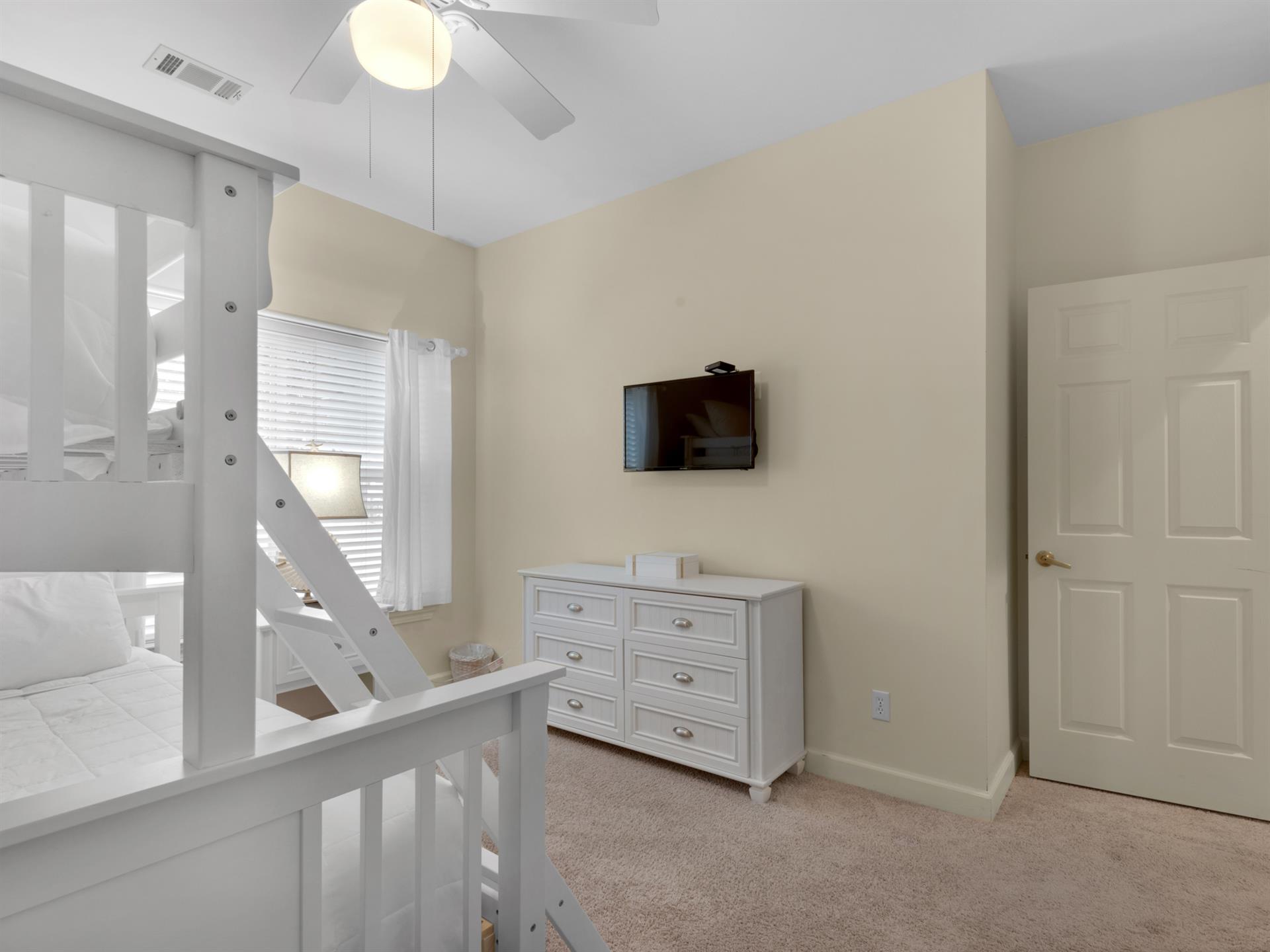 Flat Screen TV in Bunk Bedroom