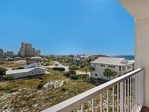 Patio outside Middle guest Bedroom