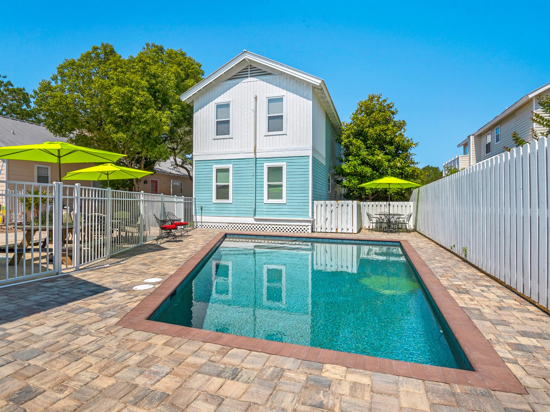 Beautiful Private Pool