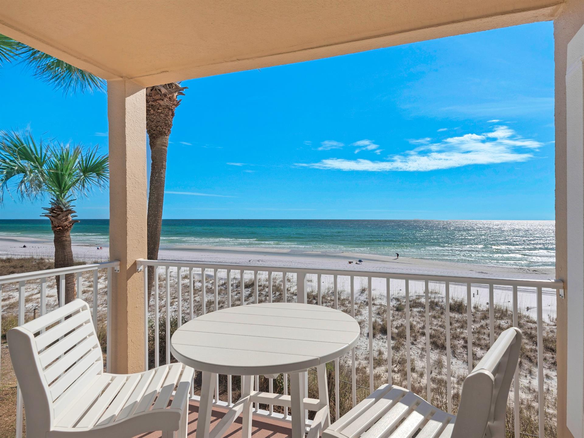 Welcome to Emerald Dunes 201