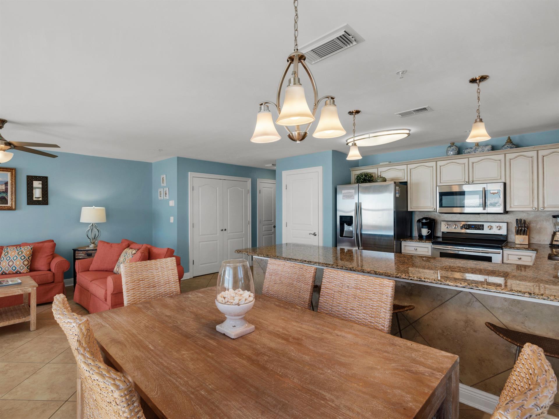 Convenient Fully Equipped Kitchen