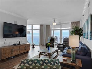 Living Area with Amazing View